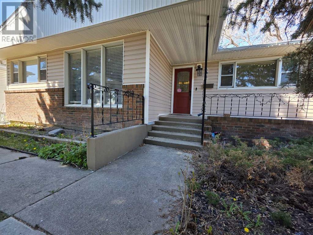 Property at 318 26 Street S image 3