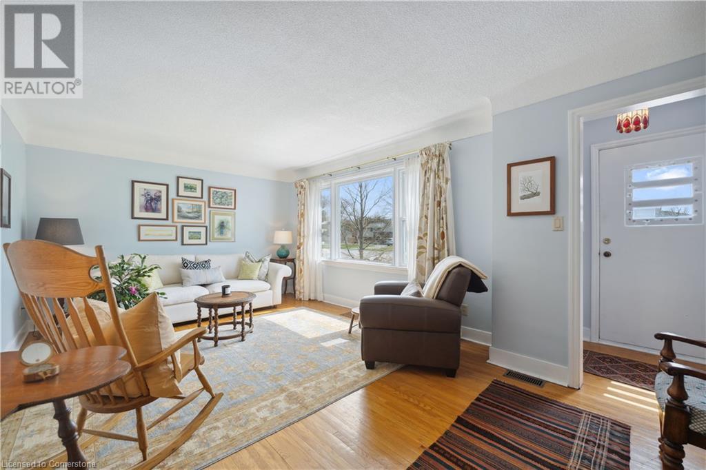 Property at 105 MARY Street image 5