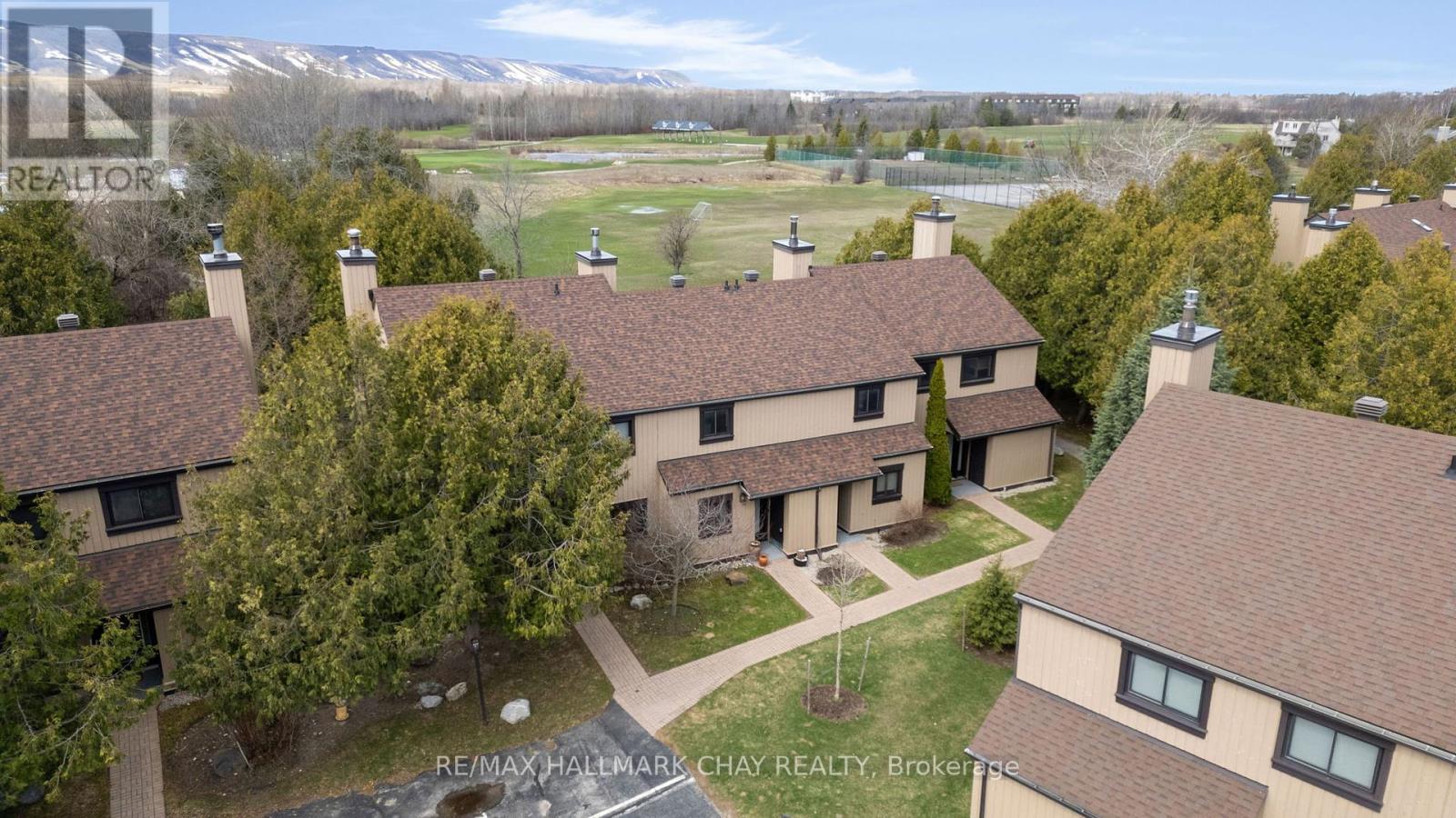 Property at 172 ESCARPMENT CRESCENT image 1