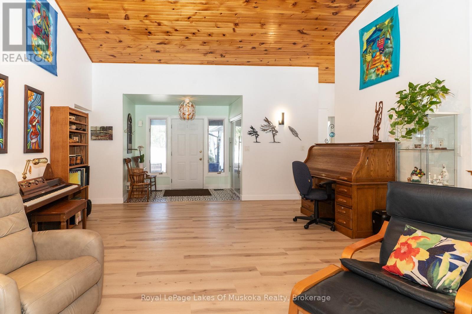 Property at 200 TIFFANY TRAIL image 5