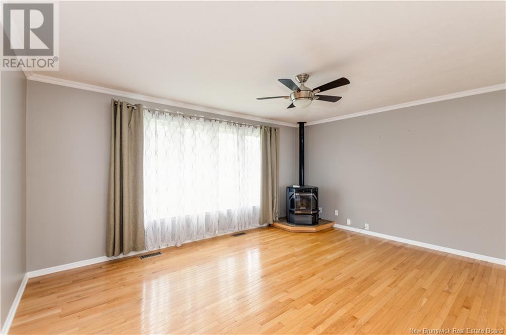 Property at 36 Russell Street image 4