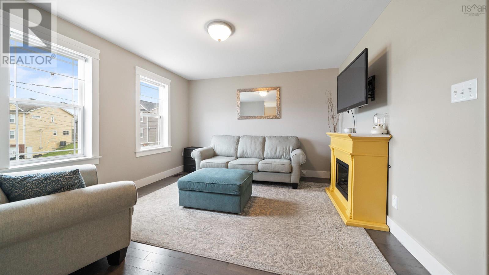 Property at 25 Uprange Court image 4
