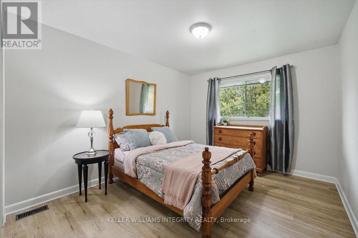 3328 Elizabeth Street, Ottawa, Ontario  K0A 2W0 - Photo 15 - X12123381