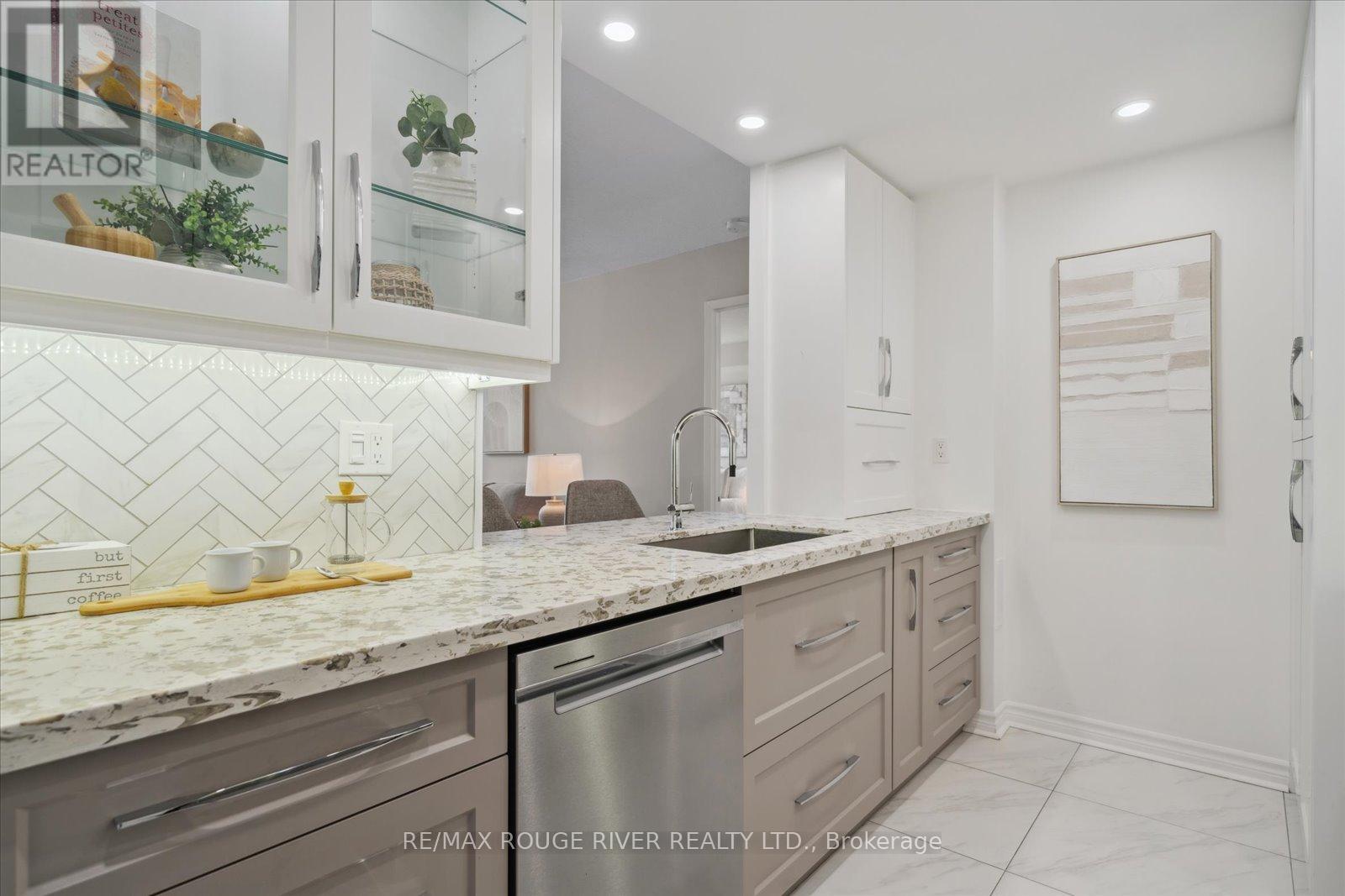 210 - 30 Wilson Street, Markham, Ontario  L3P 1N1 - Photo 13 - N12136290