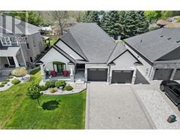 18 KEMP Crescent, Strathroy, Ontario