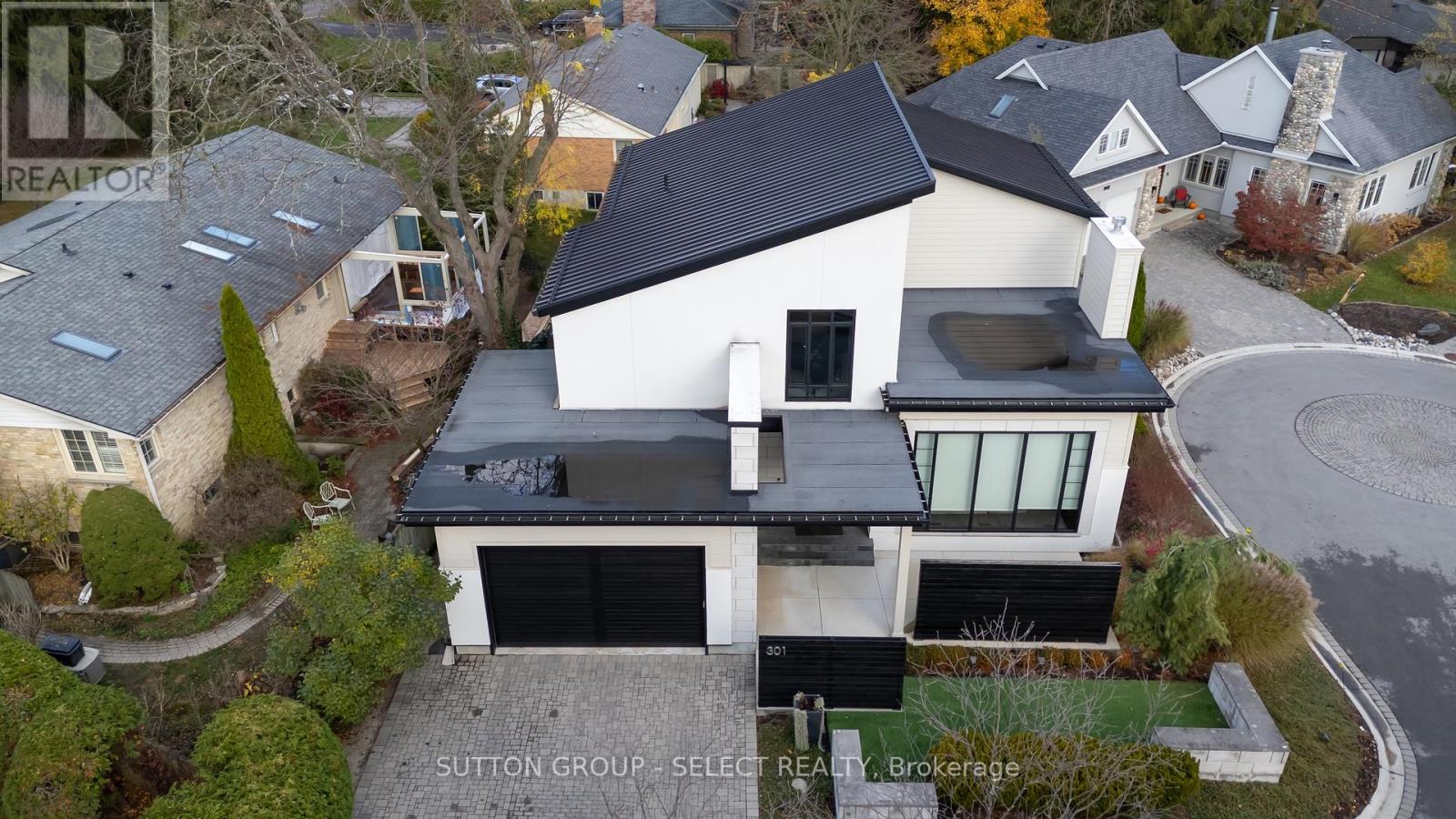 Property at 301 WATERSTONE PLACE image 2