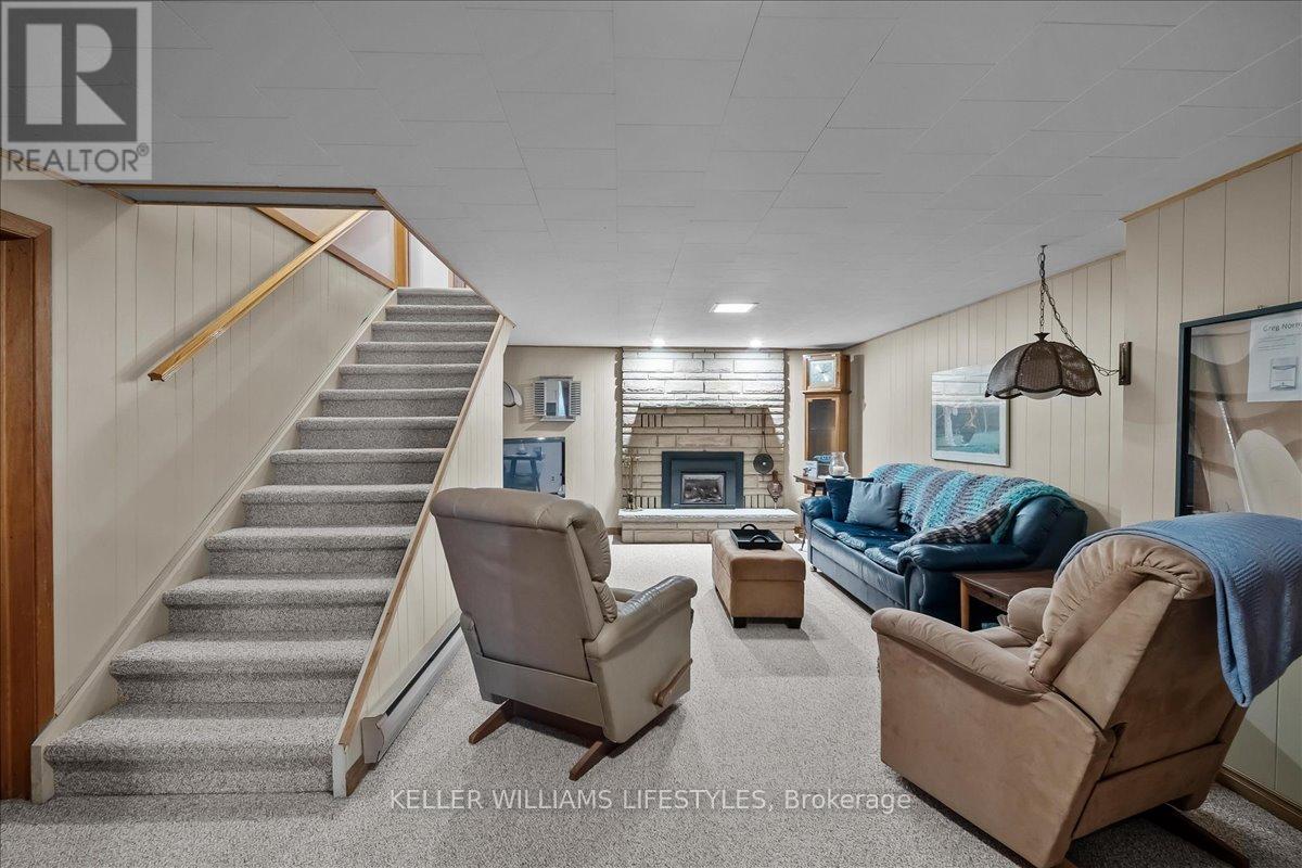 20 Park Lane, Lambton Shores, Ontario  N0N 1J0 - Photo 25 - X12136304