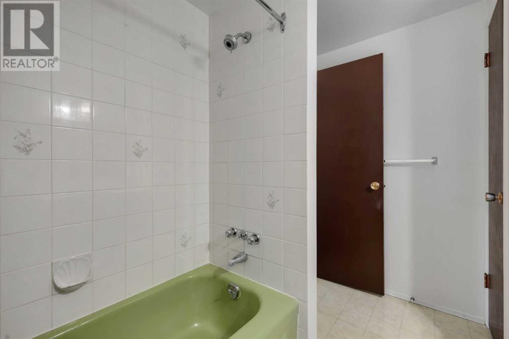 11741 Canfield Road Sw, Calgary, Alberta  T2W 1J6 - Photo 22 - A2217386