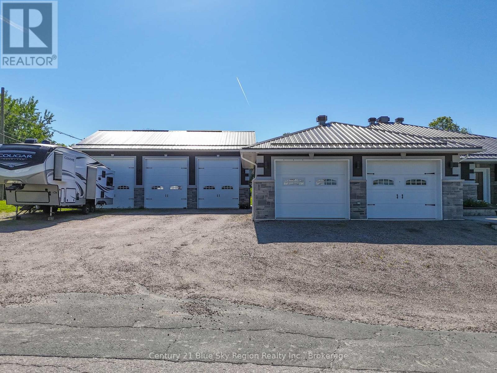 5 Young Street, West Nipissing, Ontario  P0H 1G0 - Photo 37 - X12136306