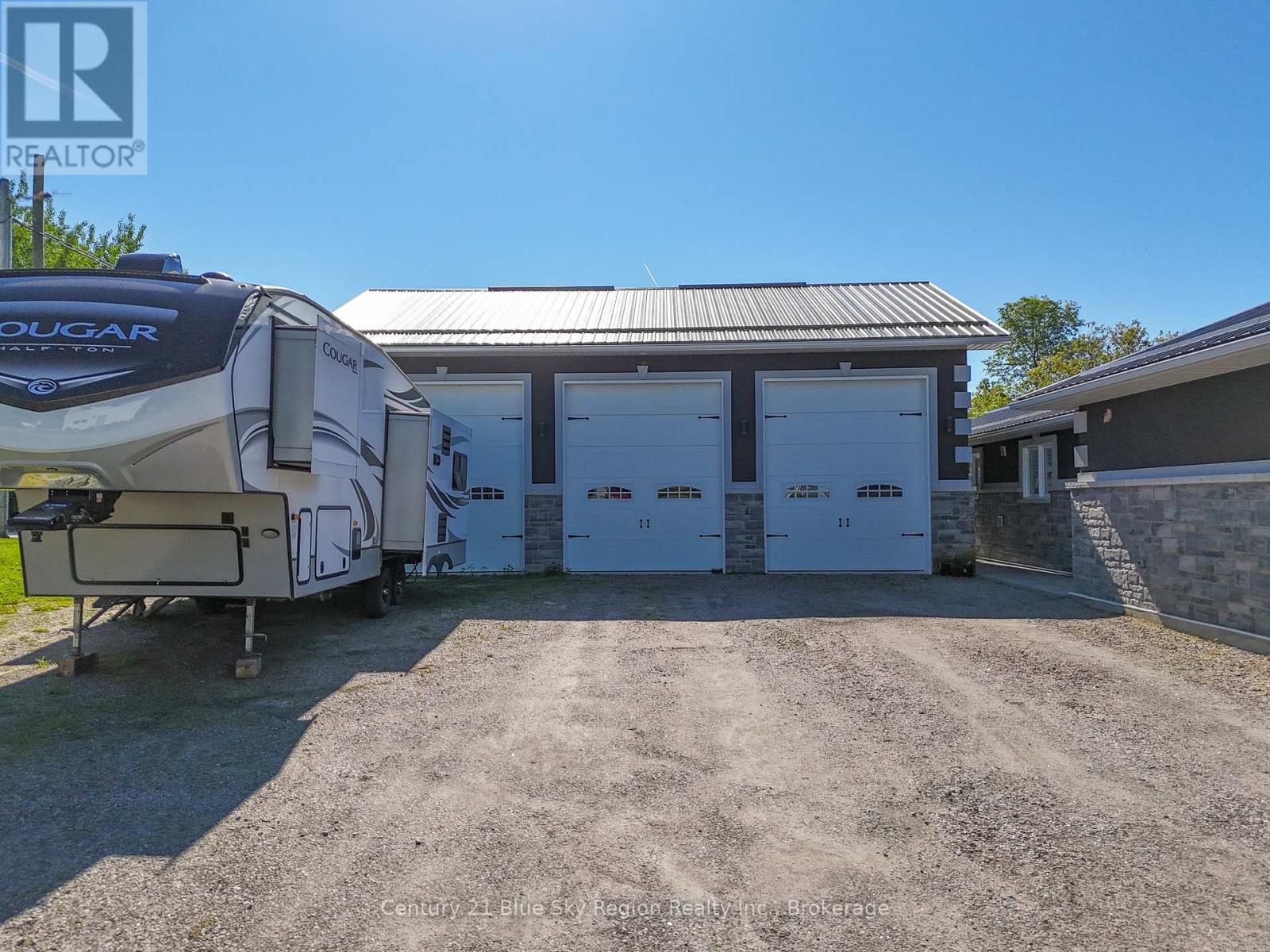 5 Young Street, West Nipissing, Ontario  P0H 1G0 - Photo 39 - X12136306