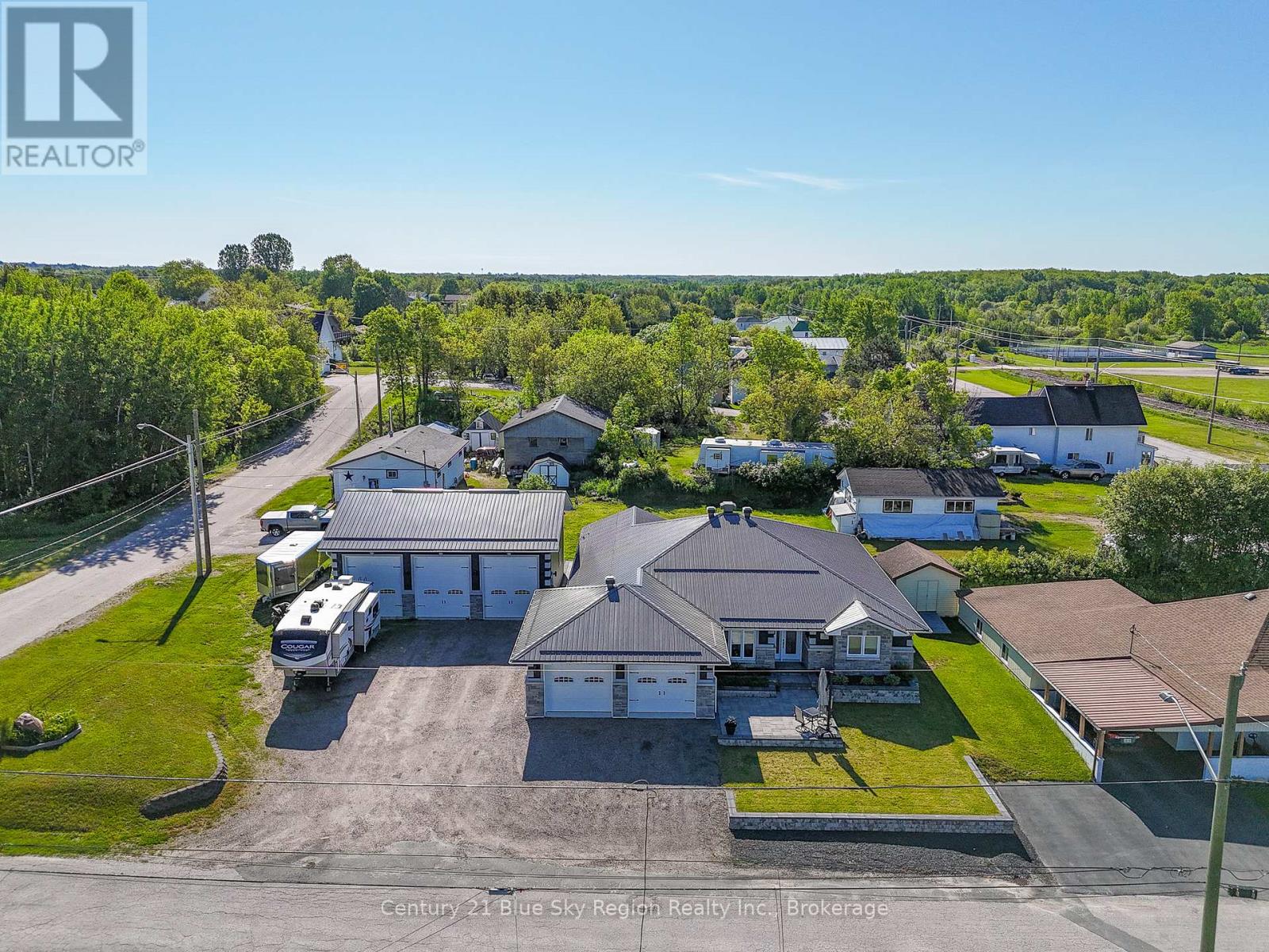 5 Young Street, West Nipissing, Ontario  P0H 1G0 - Photo 43 - X12136306
