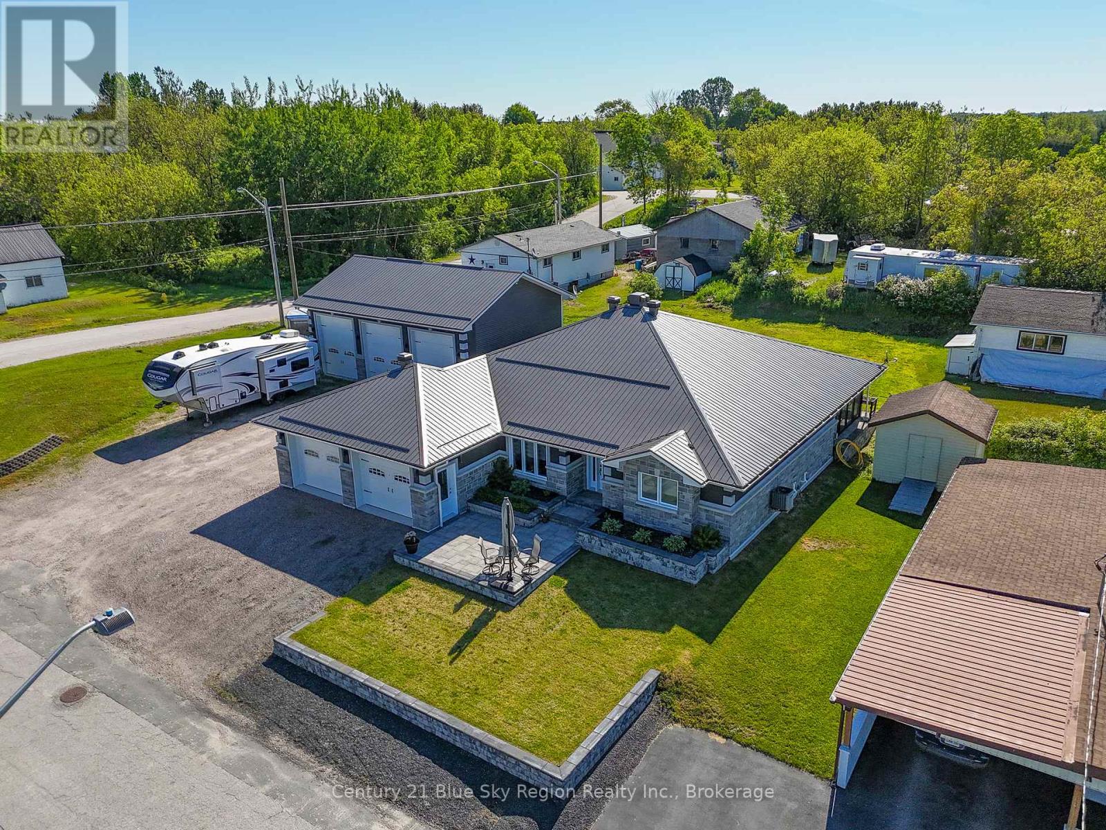 5 Young Street, West Nipissing, Ontario  P0H 1G0 - Photo 45 - X12136306