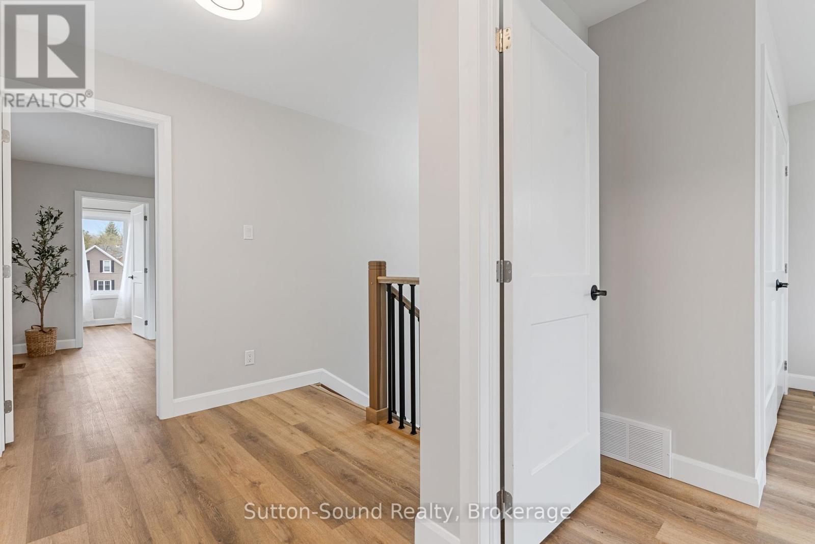 1889 3rd Avenue W, Owen Sound, Ontario  N4K 4R7 - Photo 23 - X12136241
