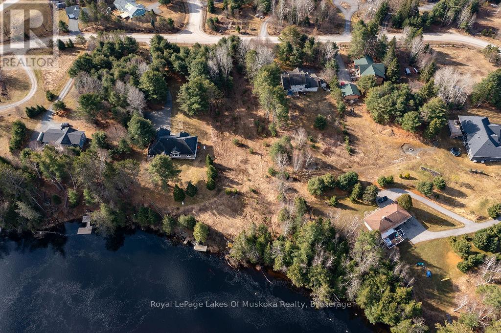 18 Shellwood Shores Avenue, Huntsville, Ontario  P1H 2M4 - Photo 11 - X12136285