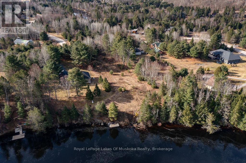 18 Shellwood Shores Avenue, Huntsville, Ontario  P1H 2M4 - Photo 15 - X12136285