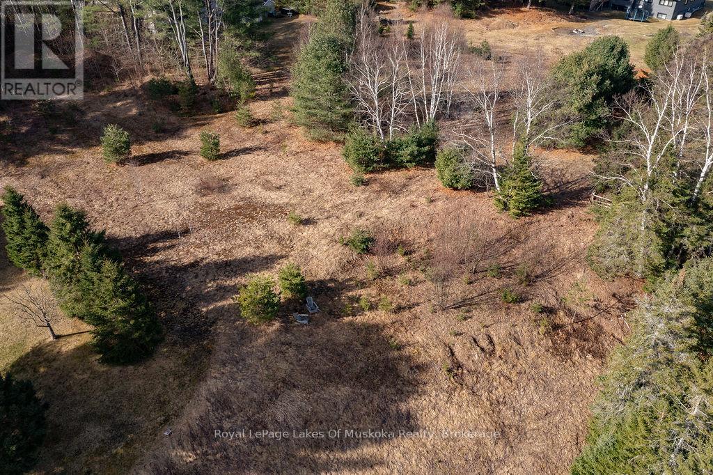 18 Shellwood Shores Avenue, Huntsville, Ontario  P1H 2M4 - Photo 19 - X12136285