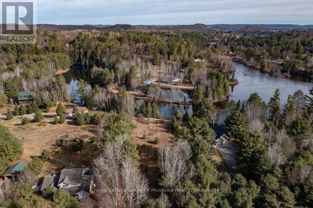 18 Shellwood Shores Avenue, Huntsville, Ontario  P1H 2M4 - Photo 20 - X12136285