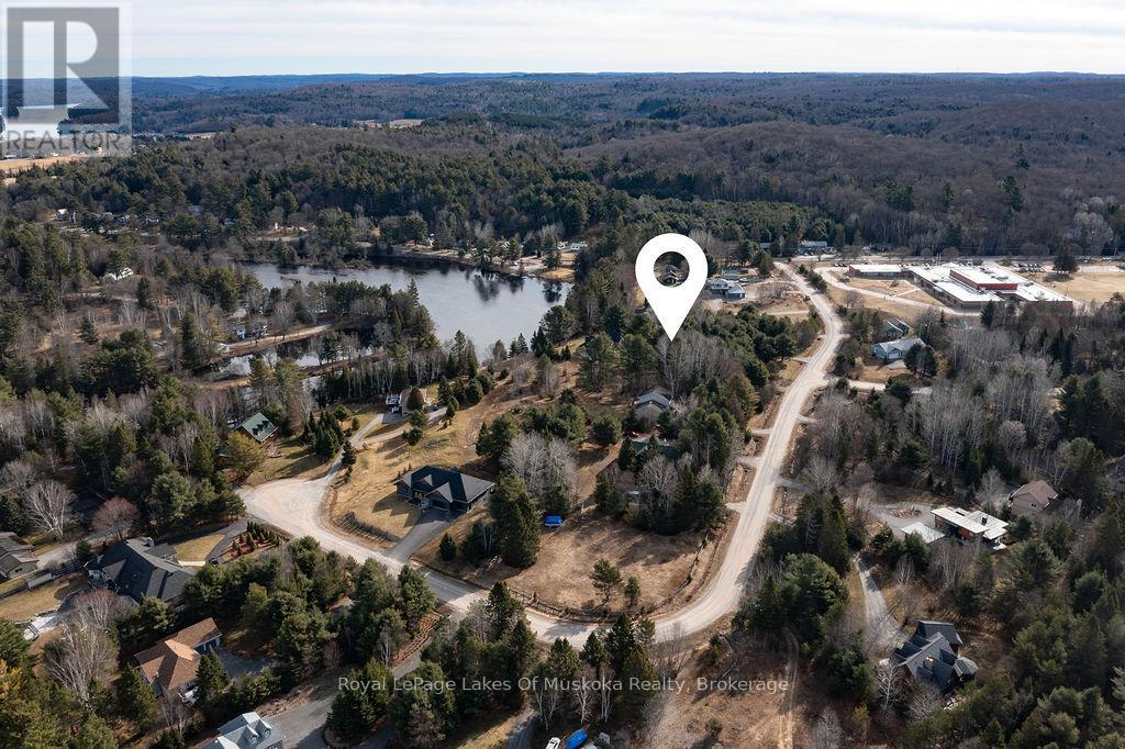 18 Shellwood Shores Avenue, Huntsville, Ontario  P1H 2M4 - Photo 6 - X12136285