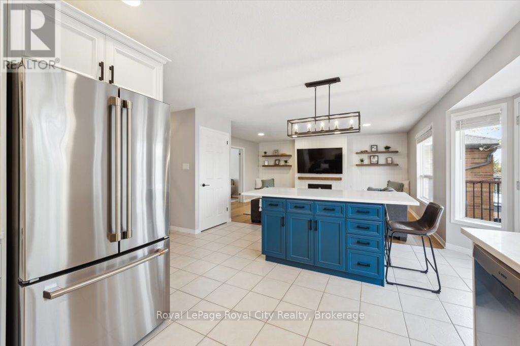 41 Munroe Crescent, Guelph, Ontario N1G 5E5 - Photo 19 - X12136307