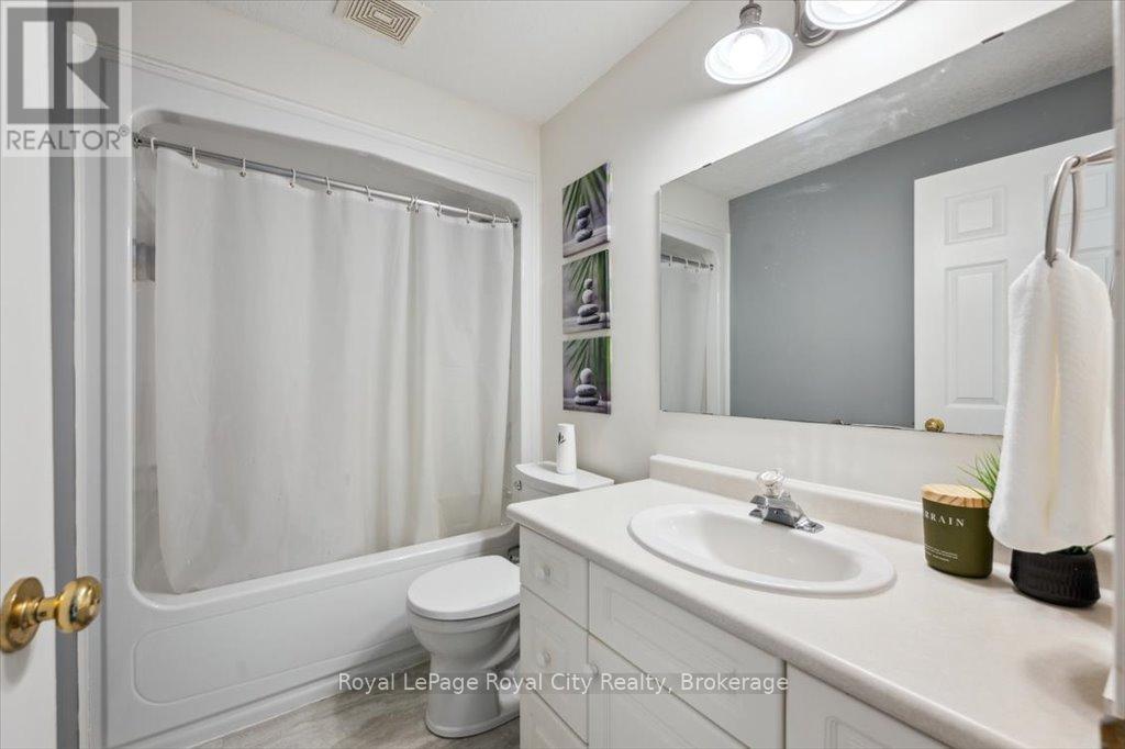 41 Munroe Crescent, Guelph, Ontario N1G 5E5 - Photo 43 - X12136307