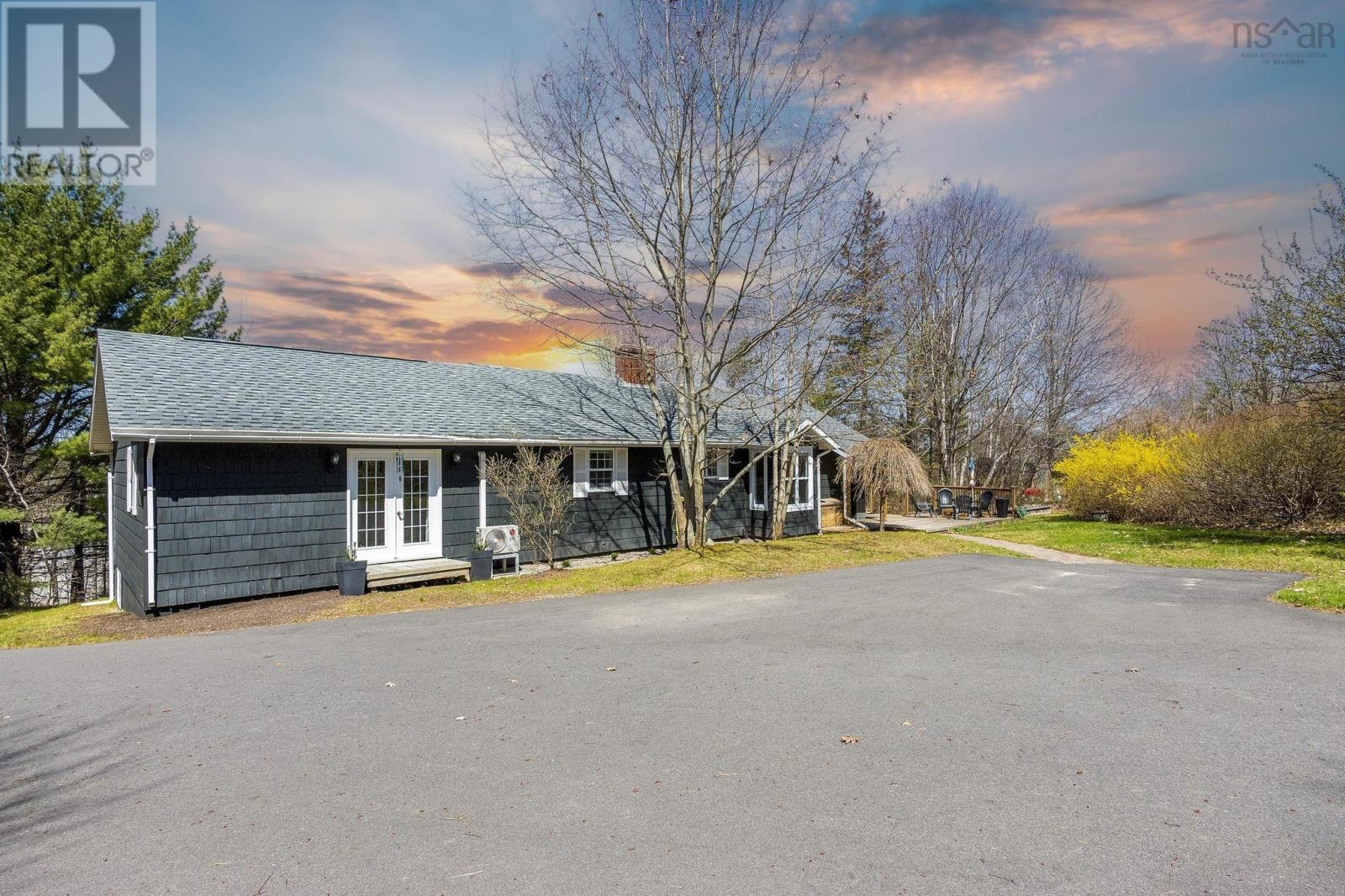 Property at 256 Park Street image 1