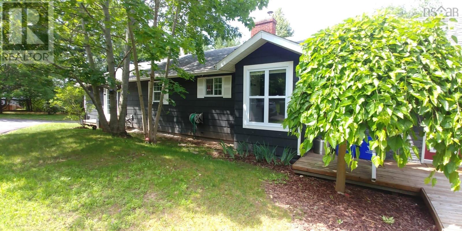 Property at 256 Park Street image 3