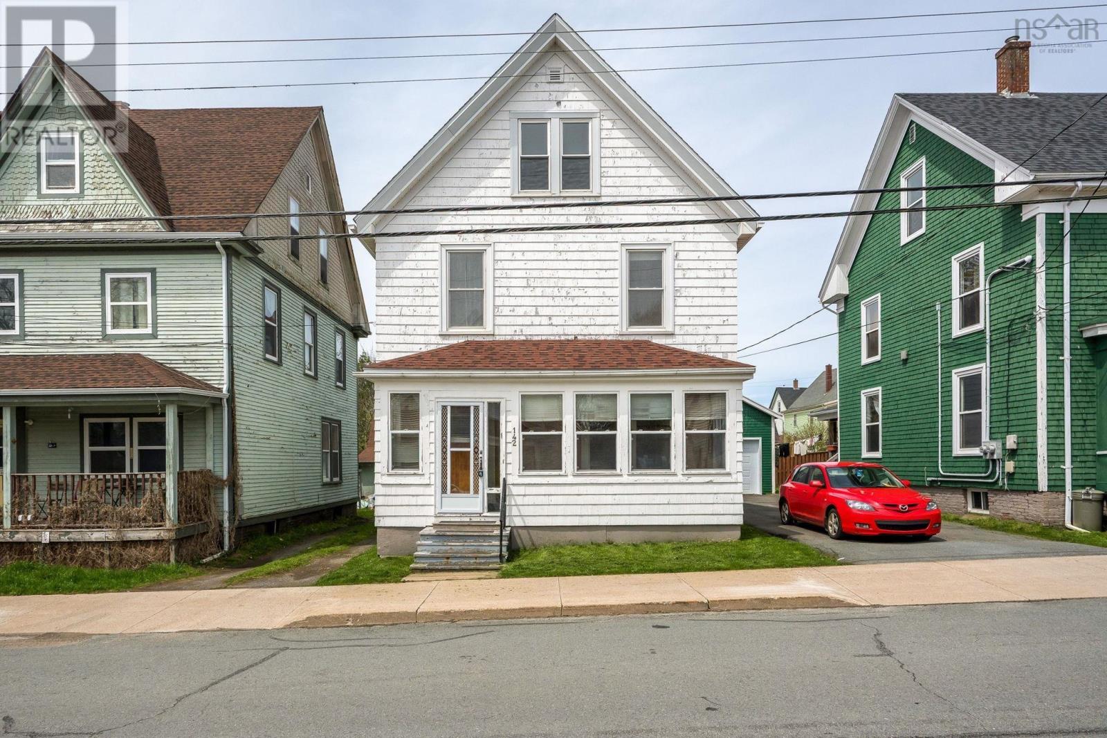 132 & 142 Gray Street, Windsor, Nova Scotia  B0N 2T0 - Photo 4 - 202510230