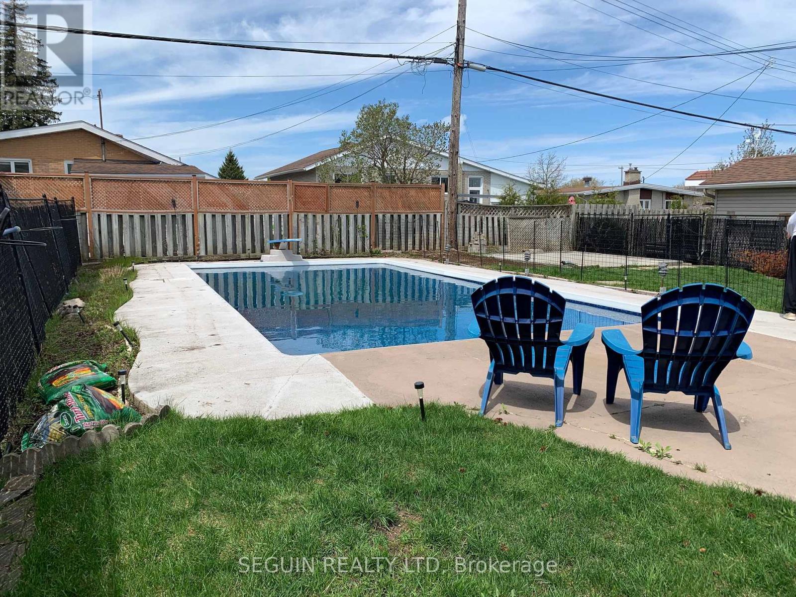 460 Theriault Street, Hawkesbury, Ontario  K6A 1Z3 - Photo 6 - X12136278