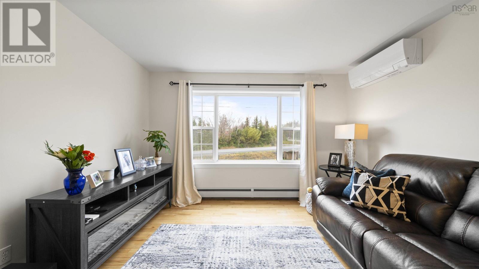 Property at 2 Kensington Court image 3
