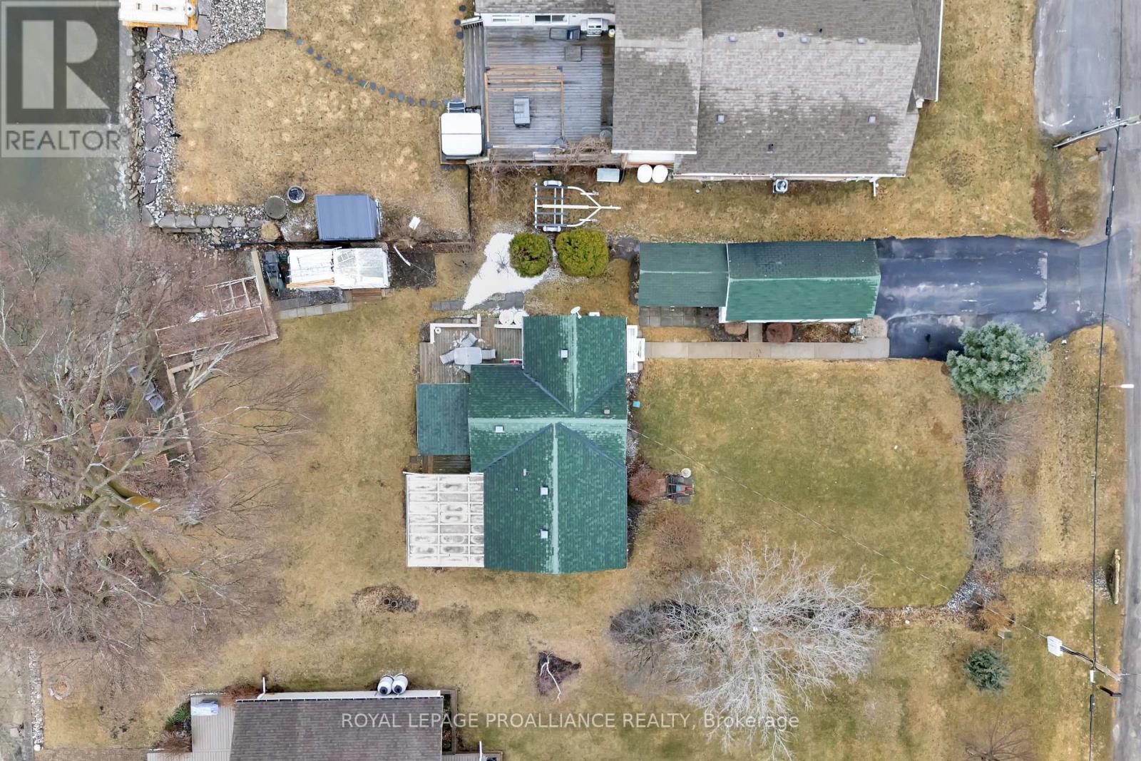 34 Ridley Street, Prince Edward County, Ontario  K8N 4Z1 - Photo 13 - X12041569