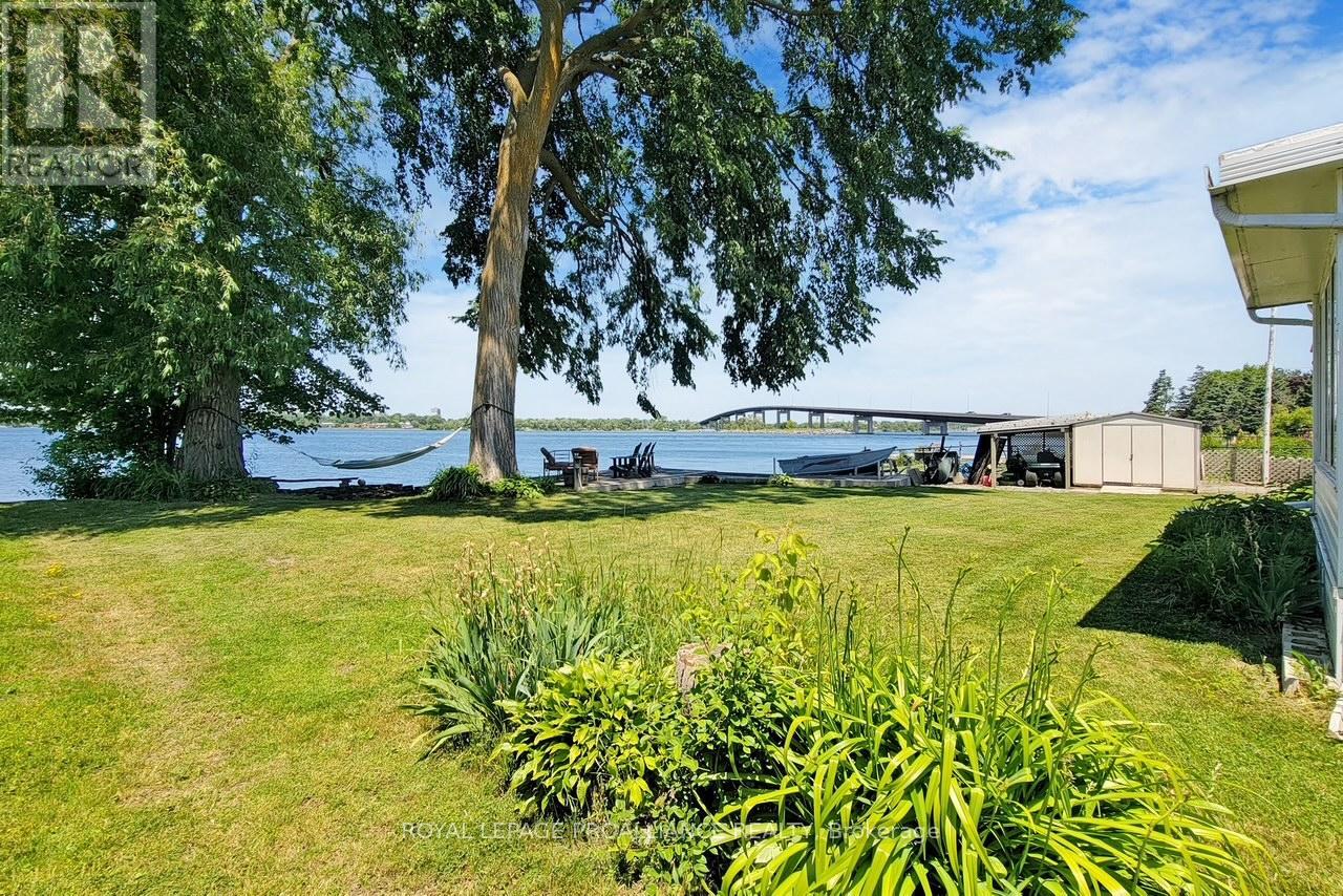 34 Ridley Street, Prince Edward County, Ontario  K8N 4Z1 - Photo 47 - X12041569
