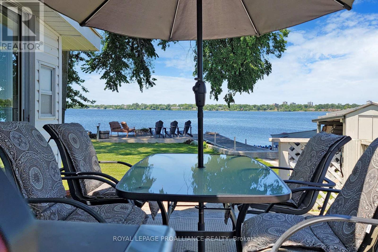 34 Ridley Street, Prince Edward County, Ontario  K8N 4Z1 - Photo 8 - X12041569