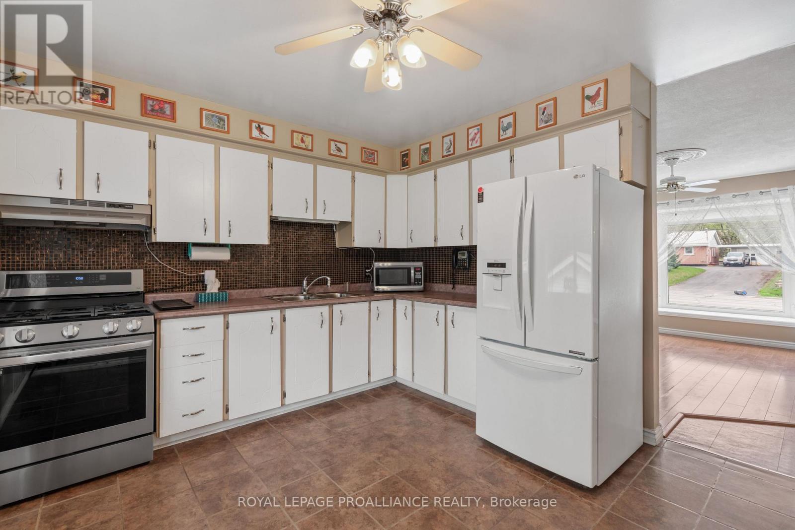 385 Stewart Boulevard, Brockville, Ontario  K6V 6C7 - Photo 14 - X12131300