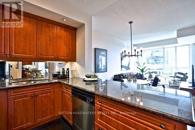 930 - 628 Fleet Street, Toronto, Ontario  M5V 1A8 - Photo 4 - C12136272