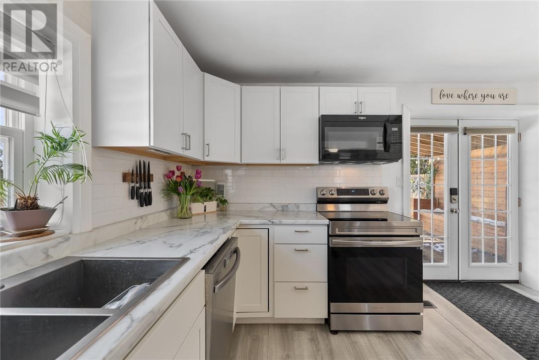 Property at 82 Main Street W image 5