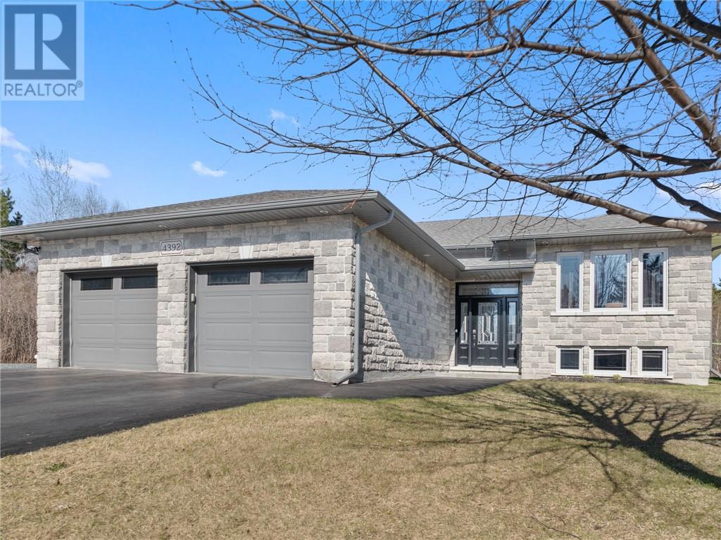 4392 Dugas Street, Hanmer, Ontario  P3P 0B9 - Photo 2 - 2122097