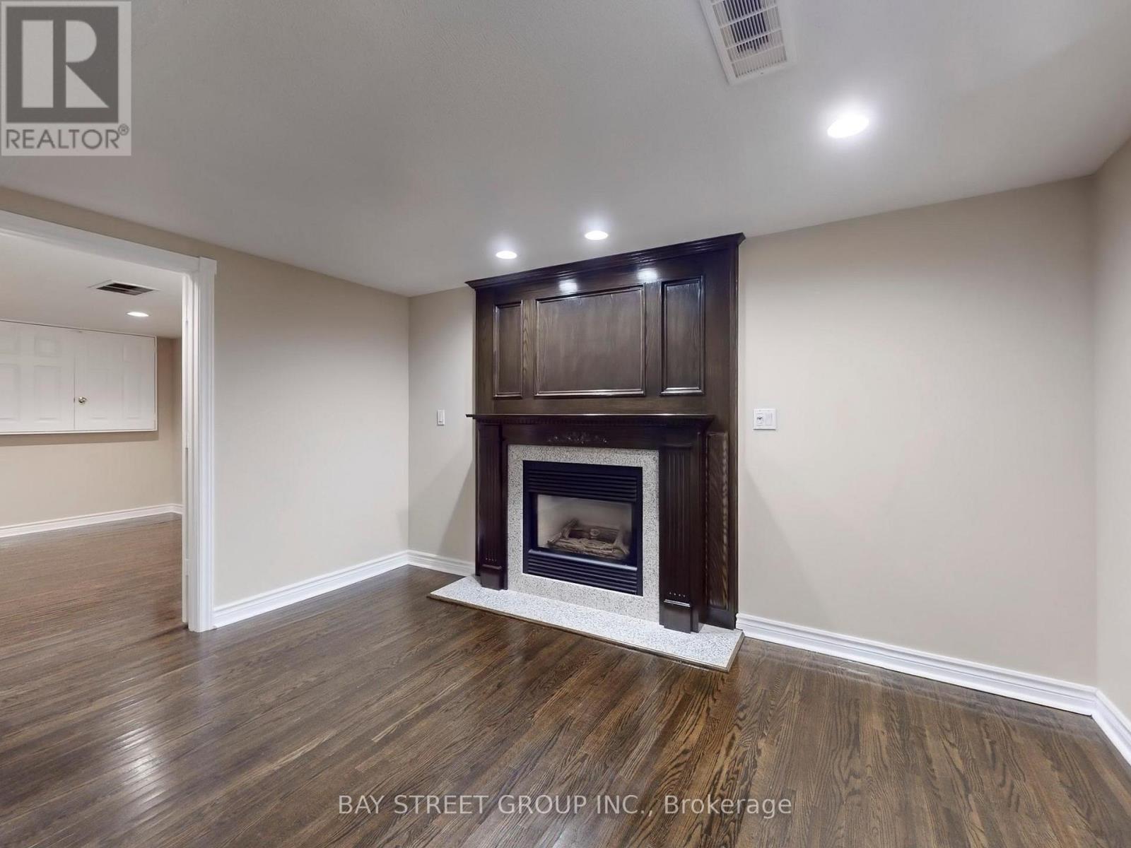 5359 Ruperts Gate Drive, Mississauga, Ontario  L5M 5C4 - Photo 33 - W12136029