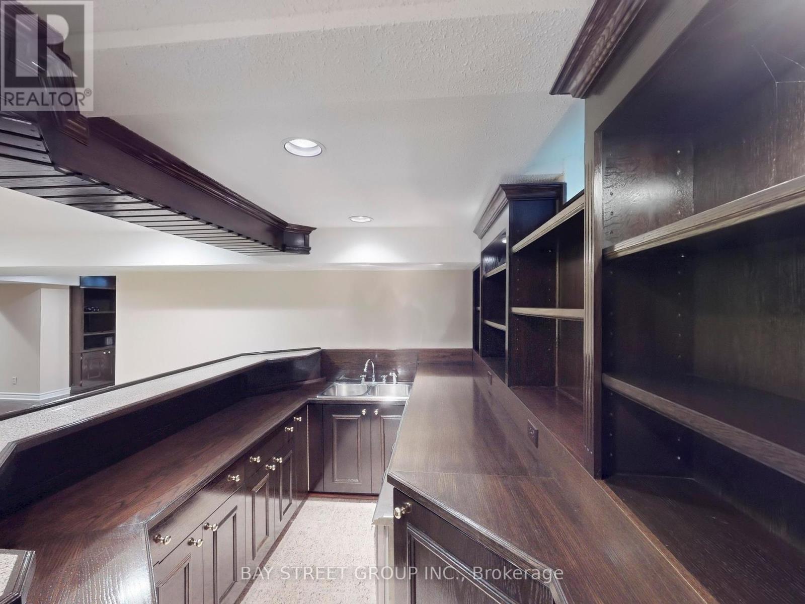 5359 Ruperts Gate Drive, Mississauga, Ontario  L5M 5C4 - Photo 31 - W12136029