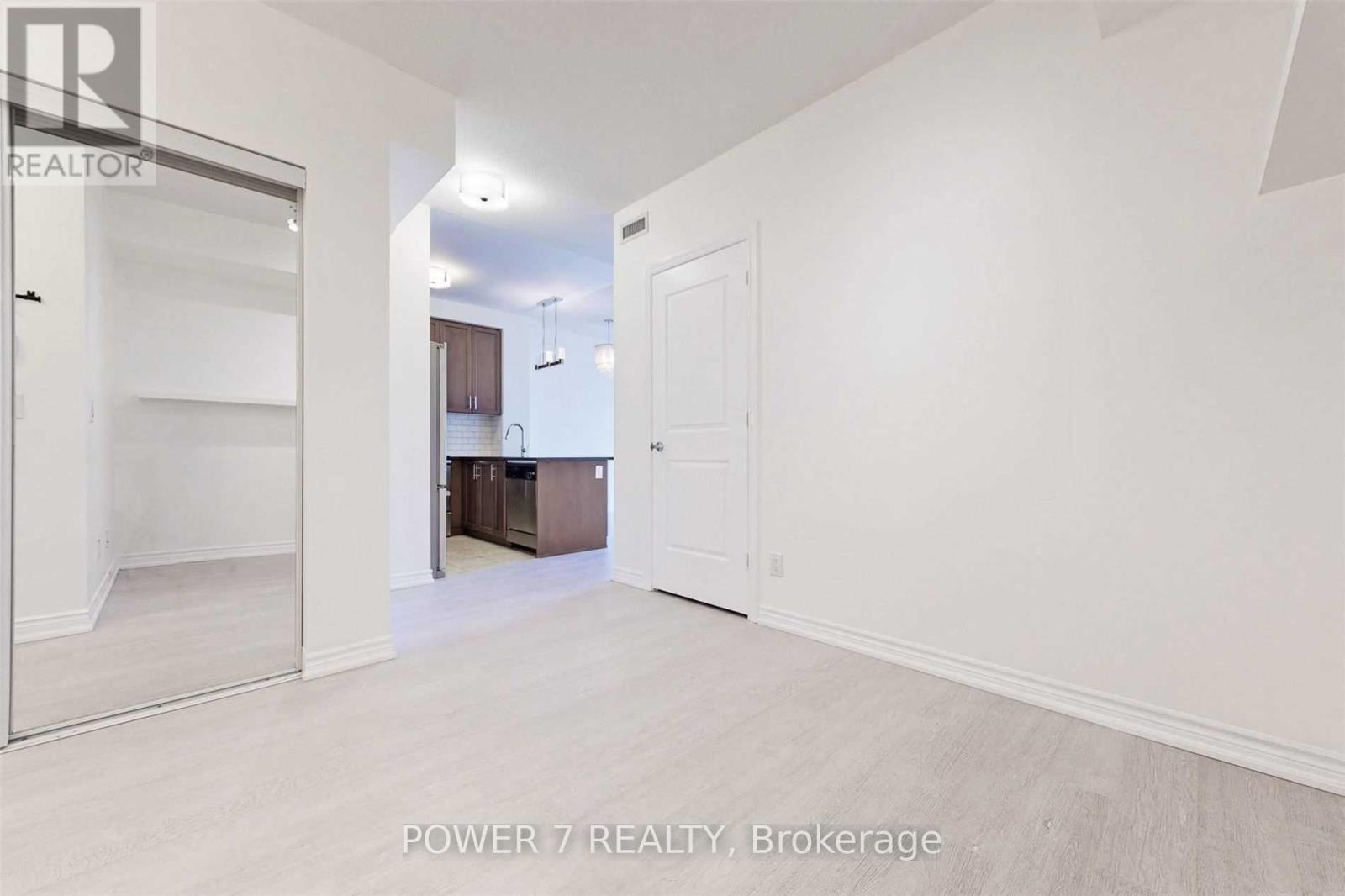 803 - 9245 Jane Street, Vaughan, Ontario  L6A 0J9 - Photo 4 - N12136226