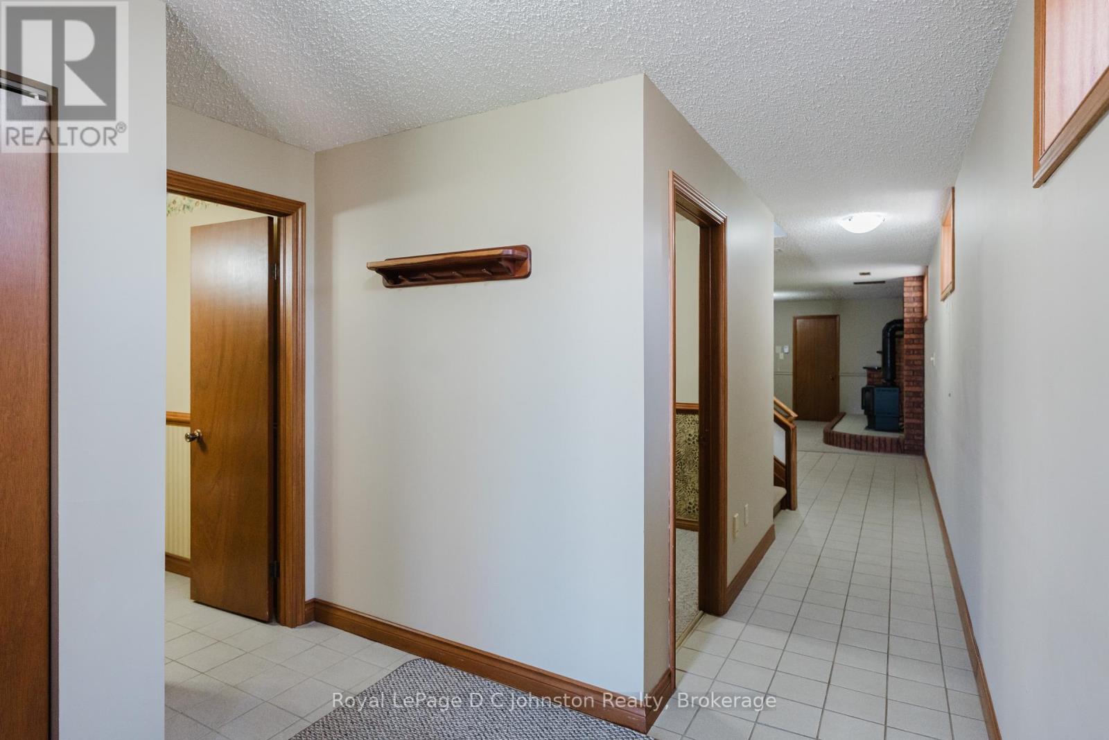 45 Victoria Street S, Saugeen Shores, Ontario  N0H 2L0 - Photo 21 - X12107447