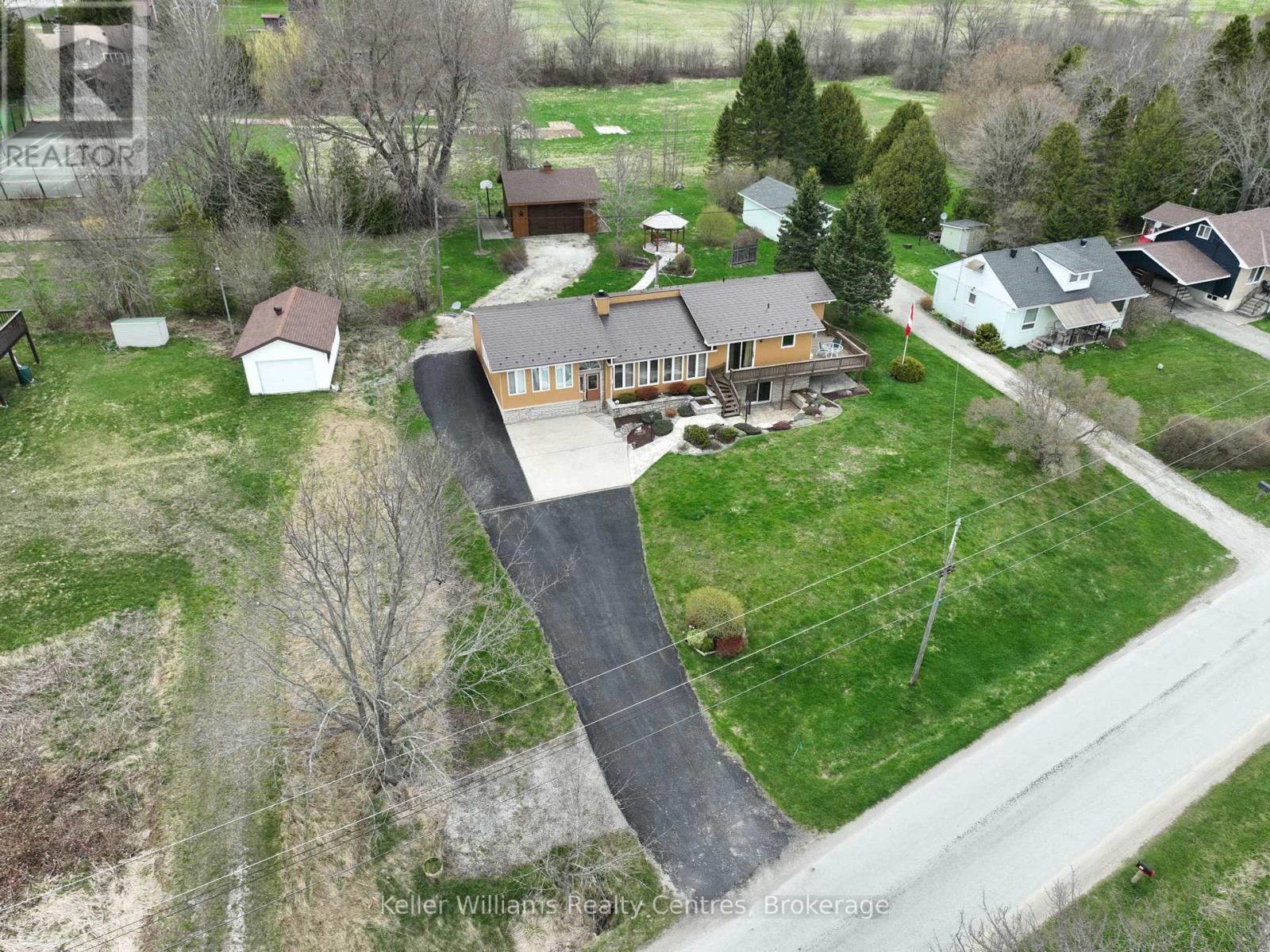 11 Mallory Beach Road, South Bruce Peninsula, Ontario  N0H 2T0 - Photo 43 - X12133812