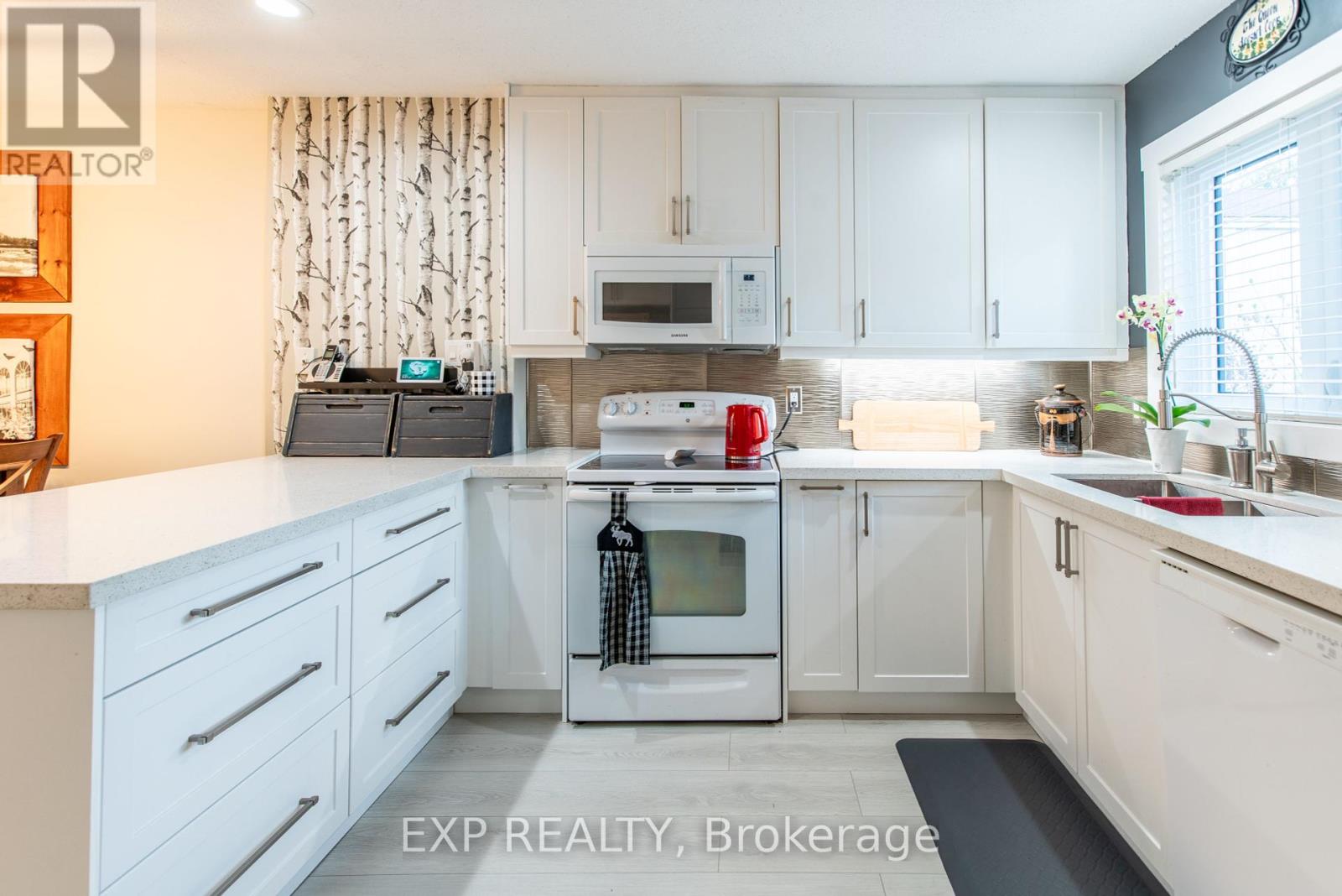 554 Oxbow Crescent, Collingwood, Ontario  L9Y 5B4 - Photo 7 - S12136247