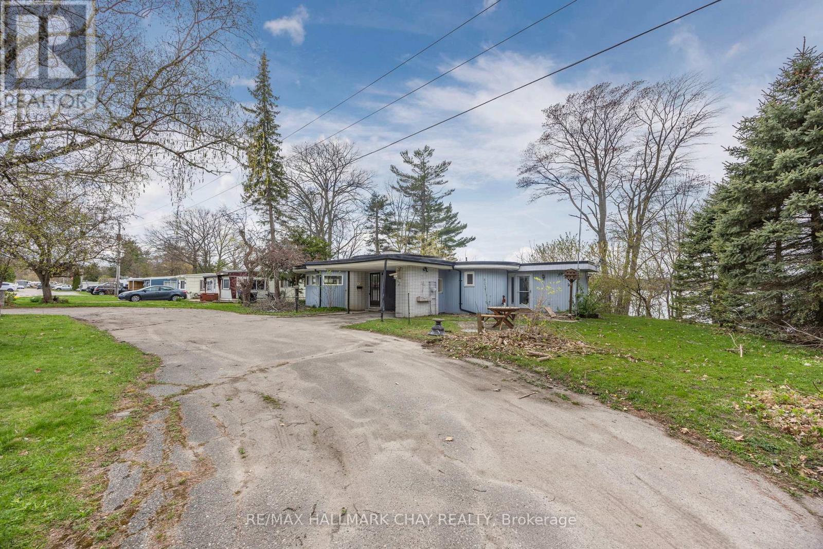 4 Lakeshore Road, Midland, Ontario  L4R 0B9 - Photo 1 - S12136295