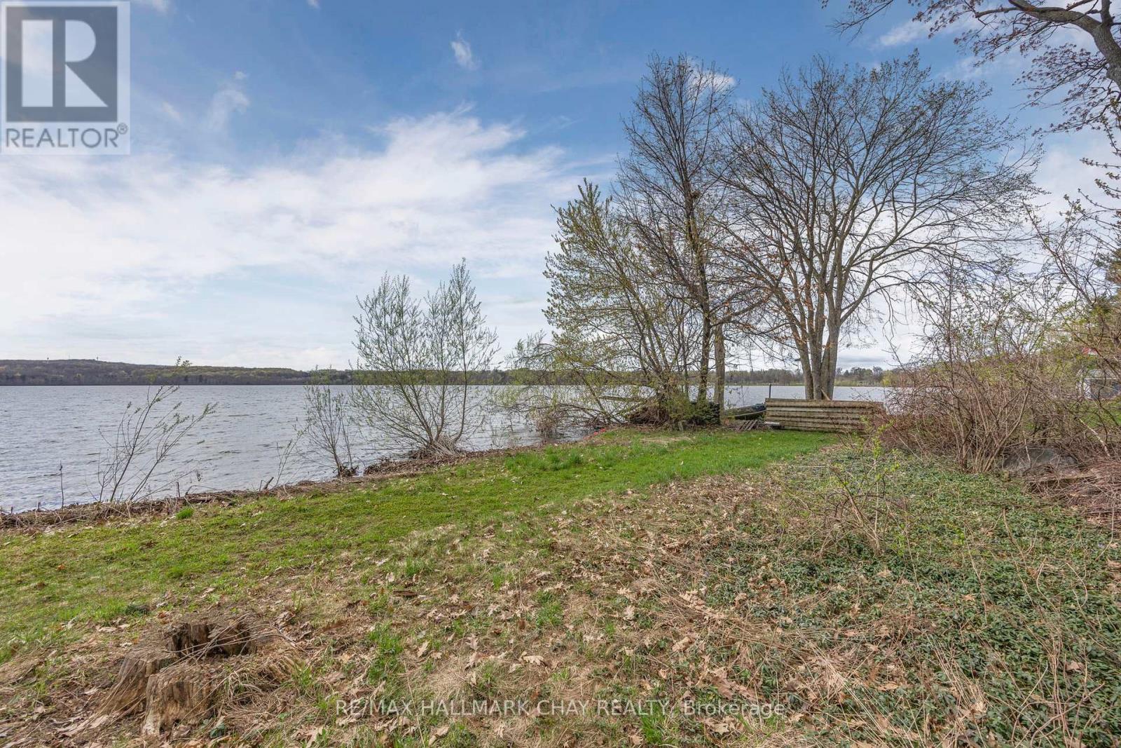 4 Lakeshore Road, Midland, Ontario  L4R 0B9 - Photo 37 - S12136295