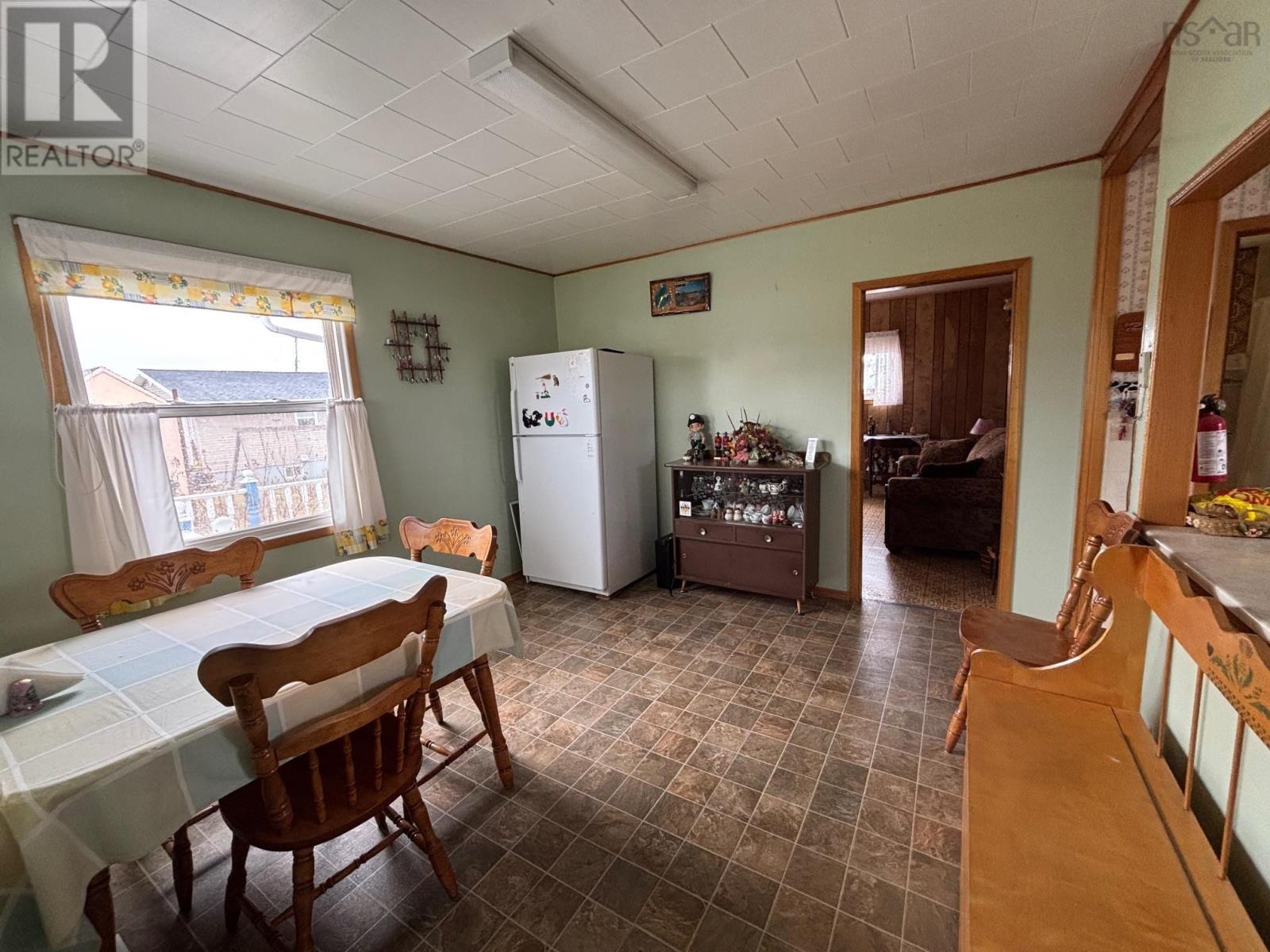 337 Eight Street, New Waterford, Nova Scotia  B1H 3S4 - Photo 7 - 202506600