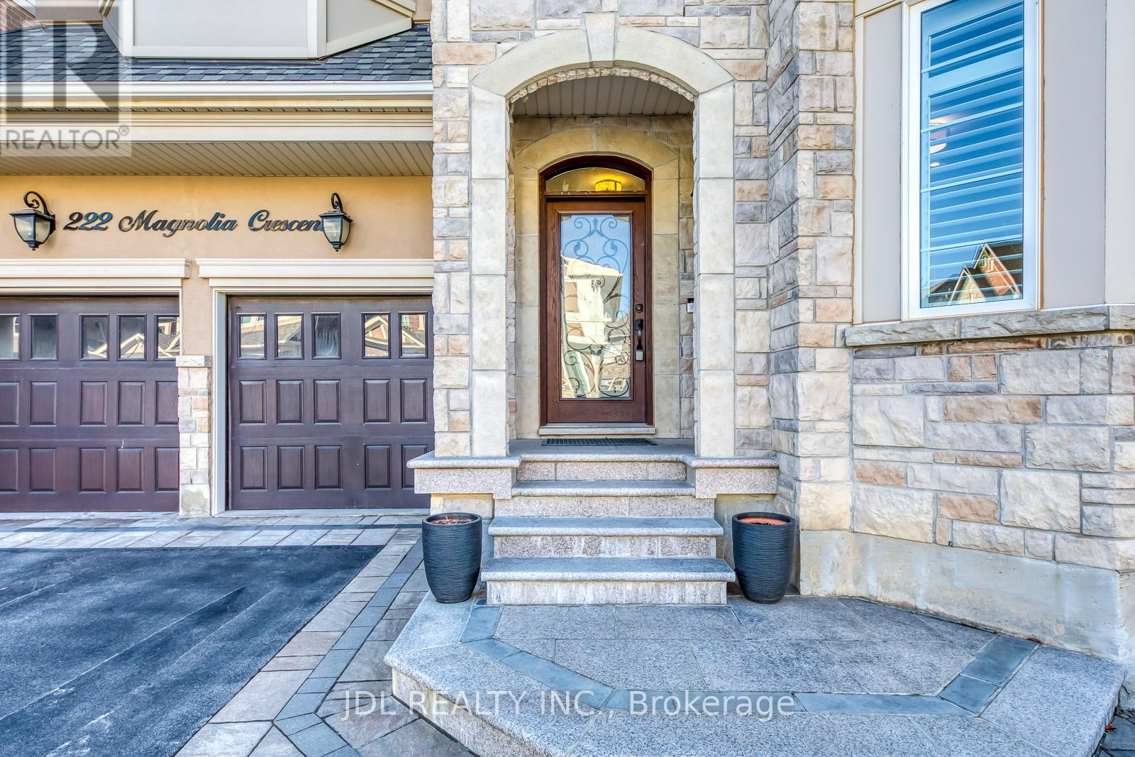 Property at 222 MAGNOLIA CRESCENT image 3