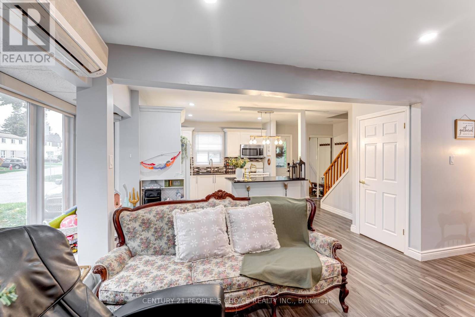 13 Jeffrey Street, Brampton, Ontario  L6S 2M9 - Photo 11 - W12136263