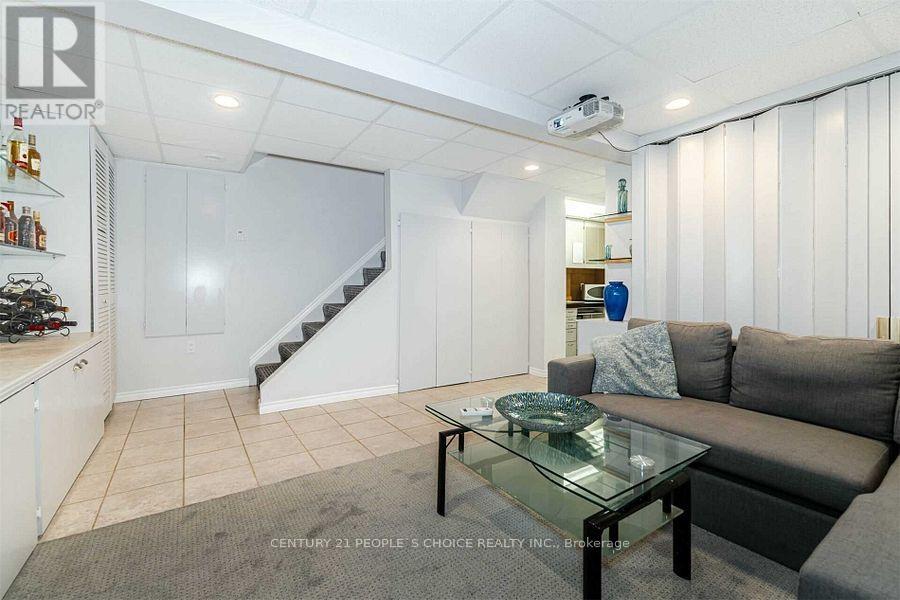13 Jeffrey Street, Brampton, Ontario  L6S 2M9 - Photo 39 - W12136263