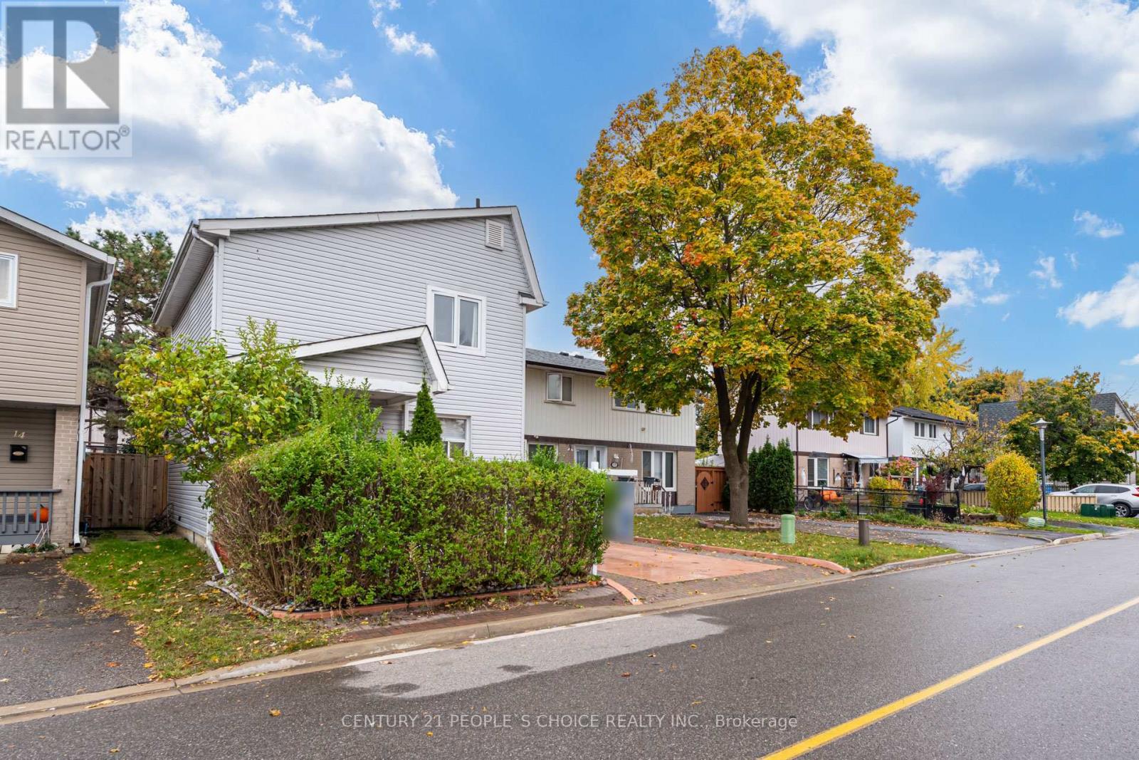 13 Jeffrey Street, Brampton, Ontario  L6S 2M9 - Photo 4 - W12136263