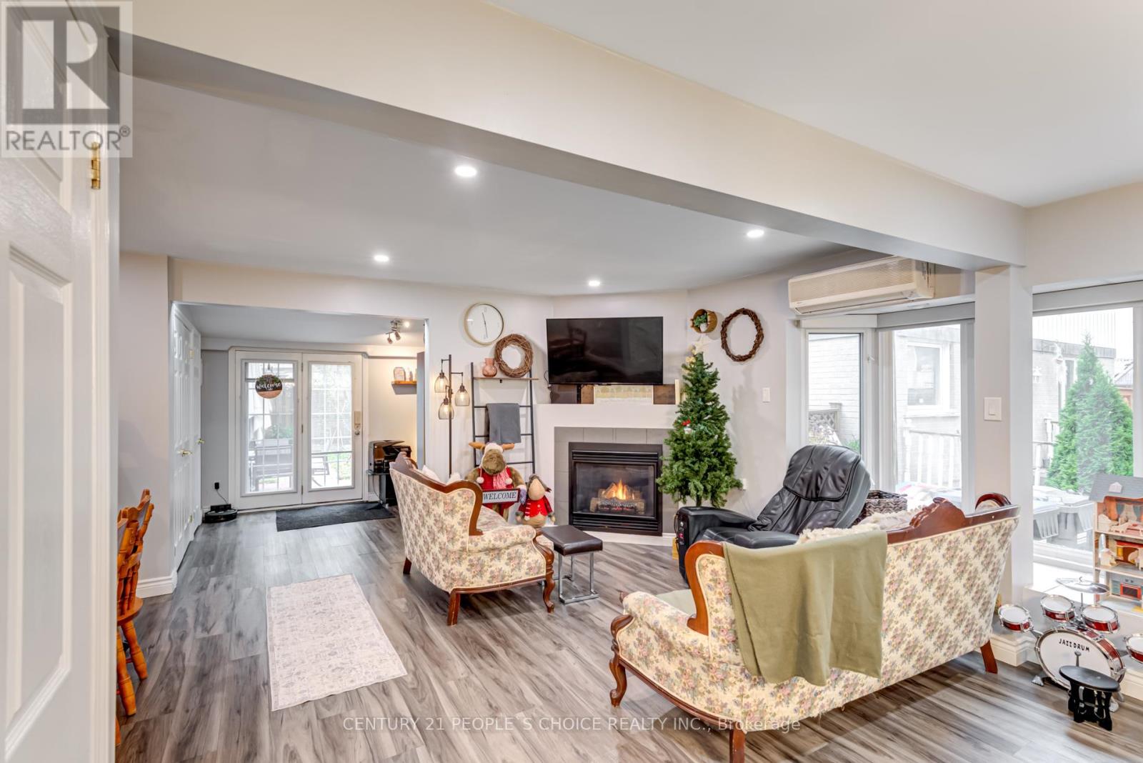13 Jeffrey Street, Brampton, Ontario  L6S 2M9 - Photo 8 - W12136263